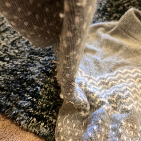 Lacoste sweater size 6 - Picture 6 of 7